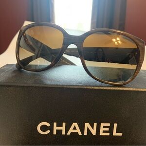 CHANEL Boy Tweed Suns with Polarized Brown Lenses